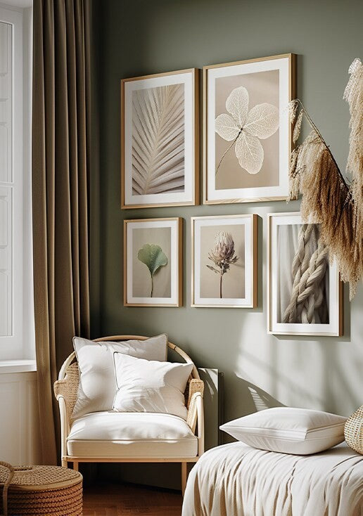 Composição de Quadros Flores e Plantas em Tons Neutros