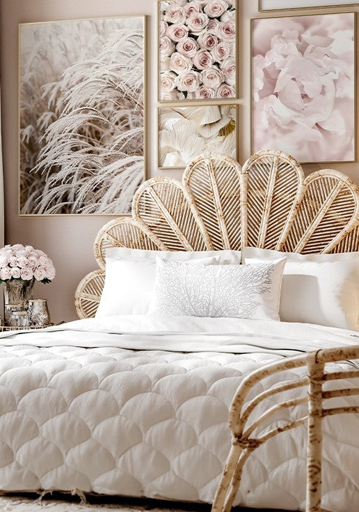 Composição de Quadros para Quarto de Casal com Flores
