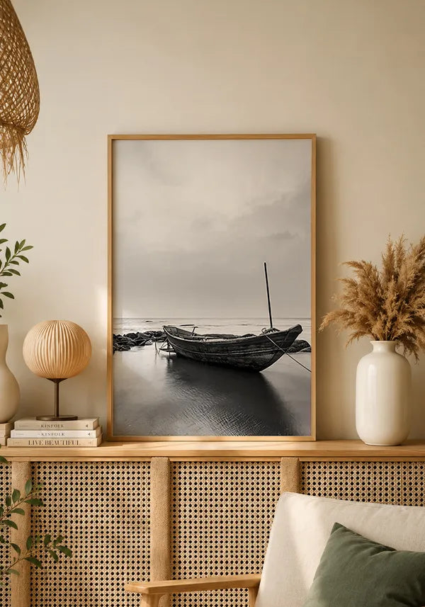 Quadro Barco na Praia em Preto e Branco
