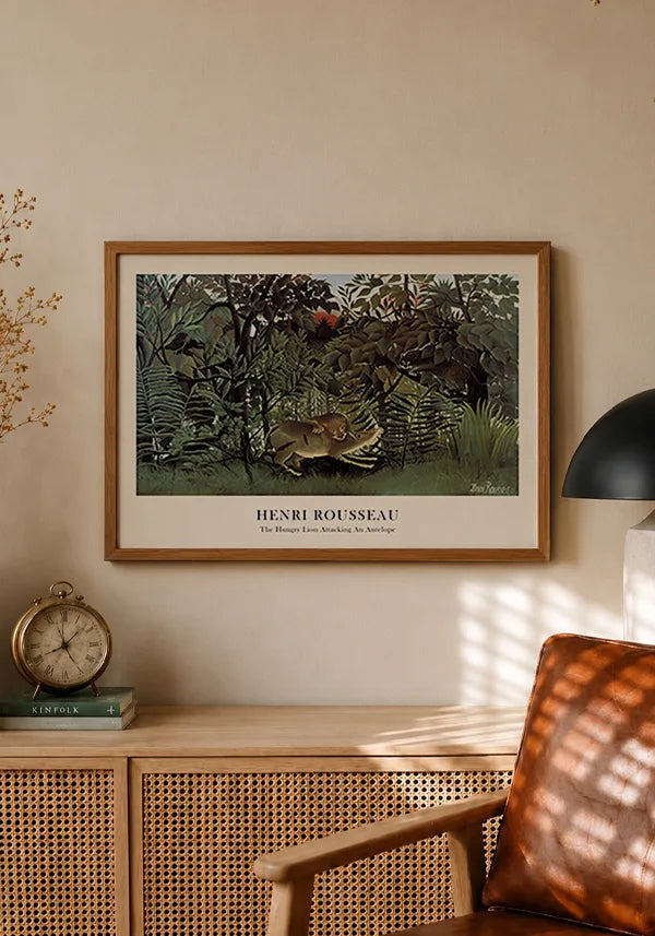 Quadro Henri Rousseau The Hungry Lion Throws Itself on the Antelope no ambiente