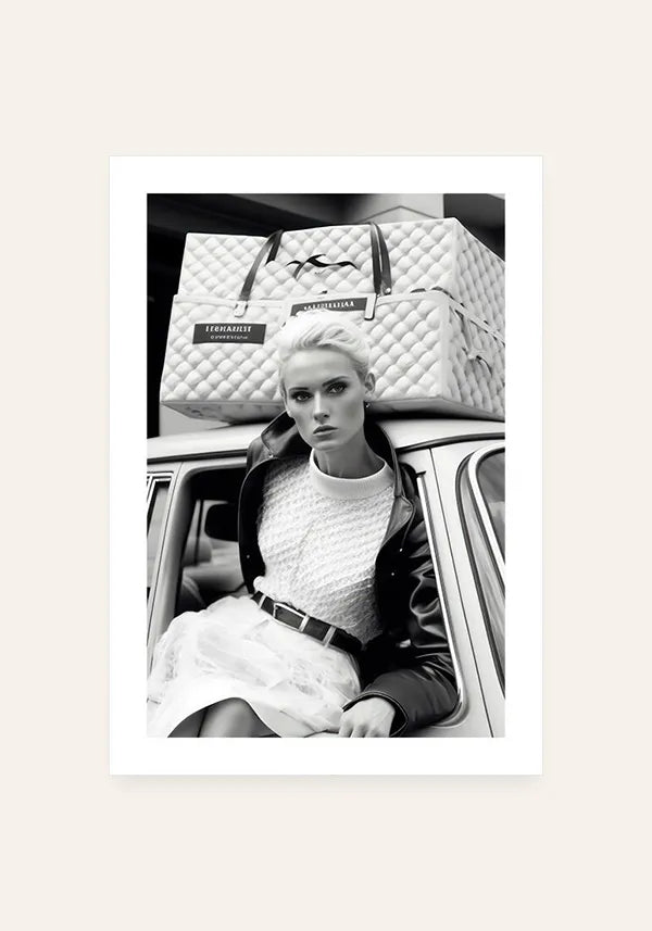 Quadro Mulher no Carro Vintage