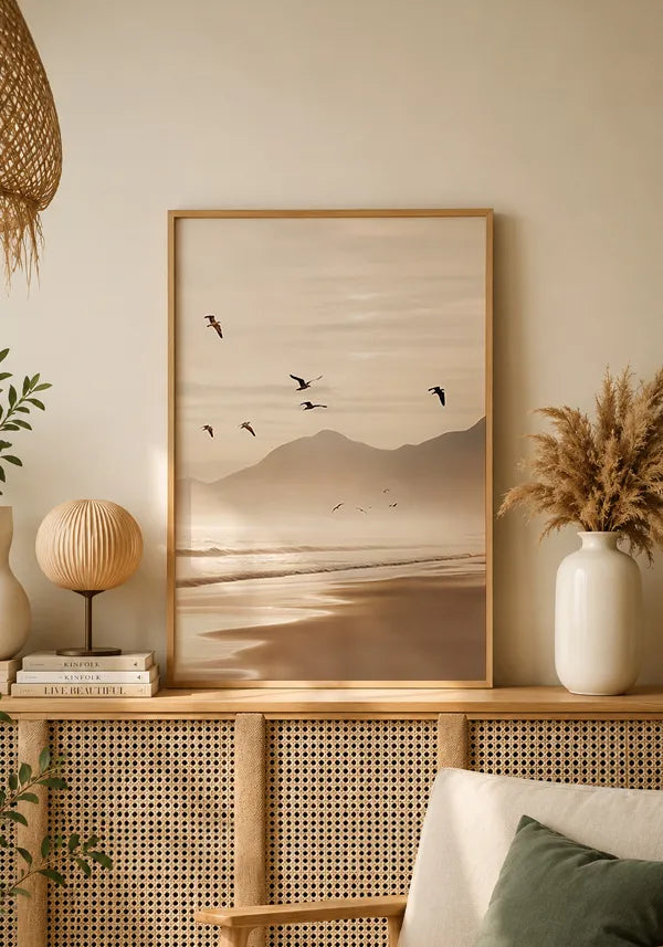 Quadro Pássaros Voando na Praia