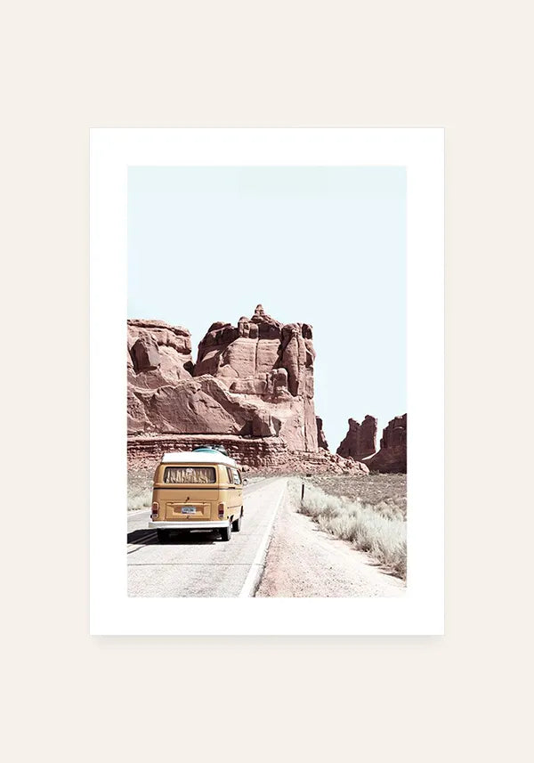 Quadro Decorativo Viagem de Kombi com Borda