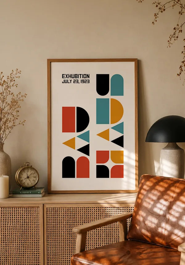 Quadro Bauhaus Tipografia Colorida Fundo Branco no ambiente