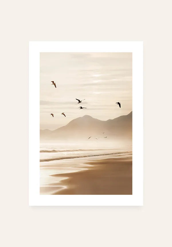 Quadro Pássaros Voando na Praia com Borda